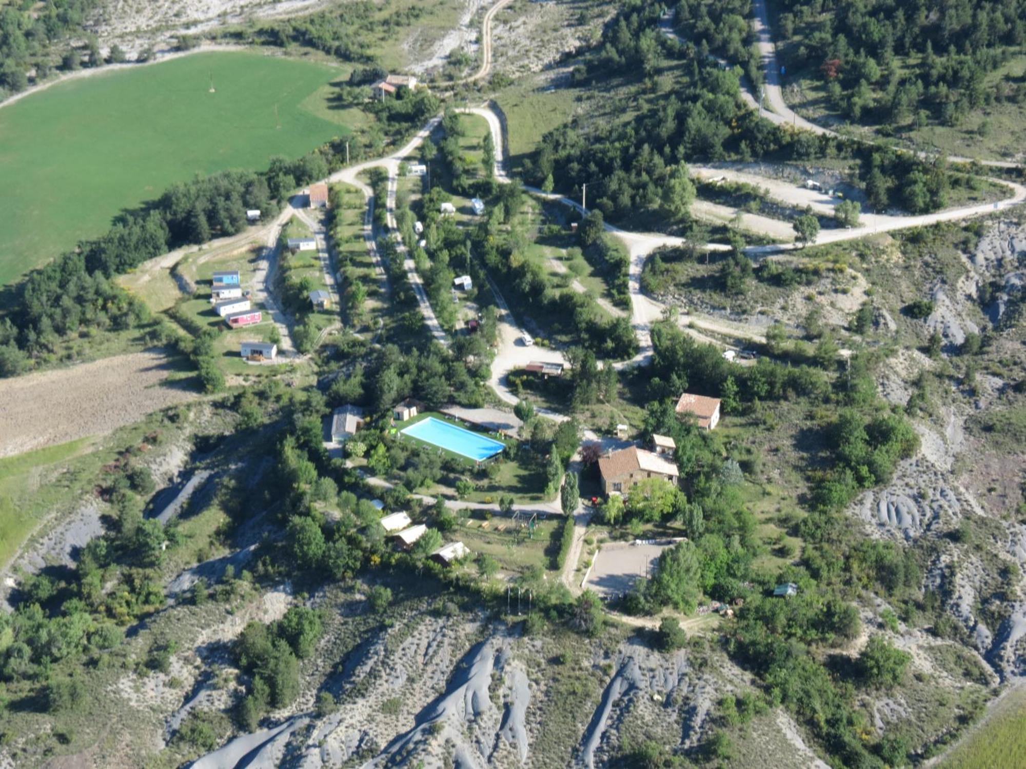 Camping Les Hauts De Rosans エクステリア 写真